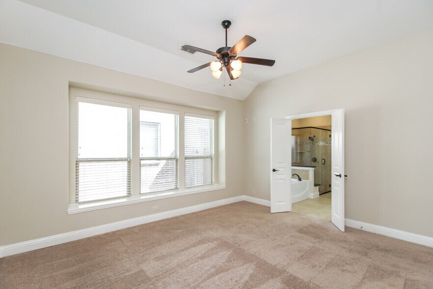 Building Photo - 1017 Snowbird Dr