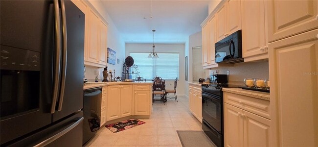 Building Photo - 222 Lewis Cir