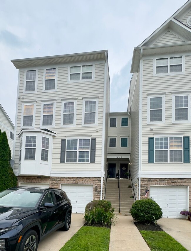 Building Photo - Charming 3BD/2BA/2 Half Bath Townhome with Garage in Havre de Grace, MD!