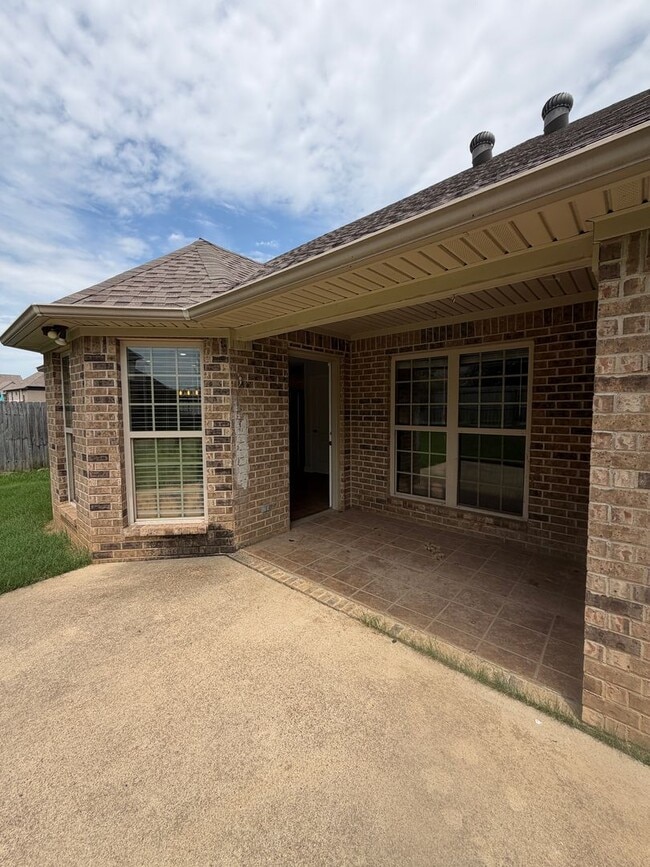 Building Photo - 4 Bedroom Home in Sage Meadows!!!!