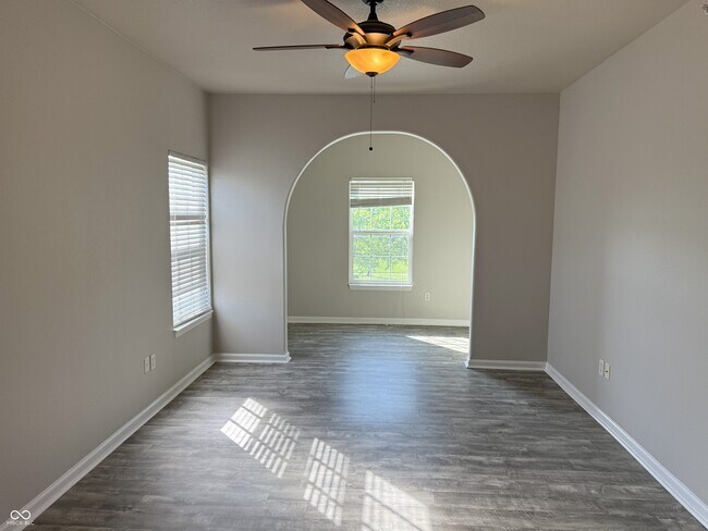 Building Photo - 12880 University,Unit 3b Crescent