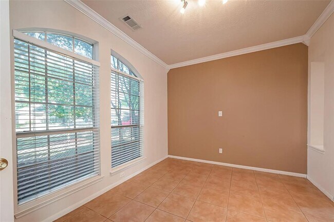 Building Photo - 20519 Westfield Estates Dr