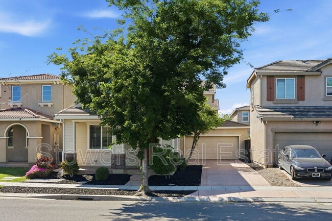 Building Photo - 651 N Andalusia Way