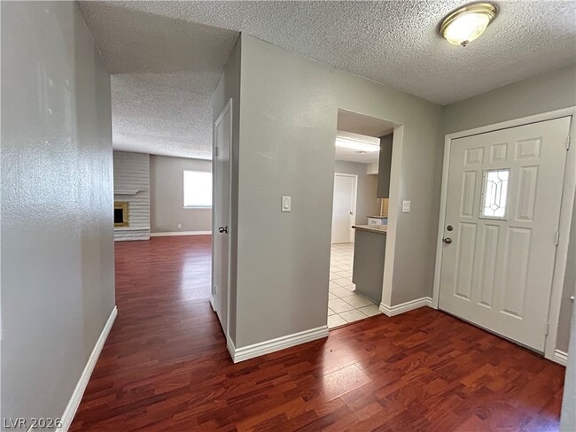 Building Photo - 3979 Avonwood Ave