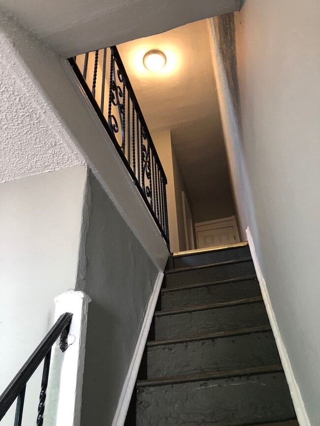 Building Photo - 3 Bedroom 1 Bath Home