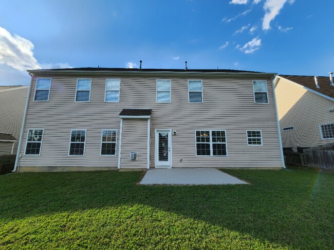 Building Photo - 317 Timber Meadow Lake