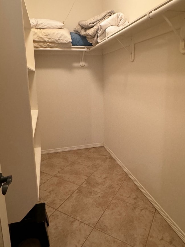 Building Photo - 5 Augusta Ct