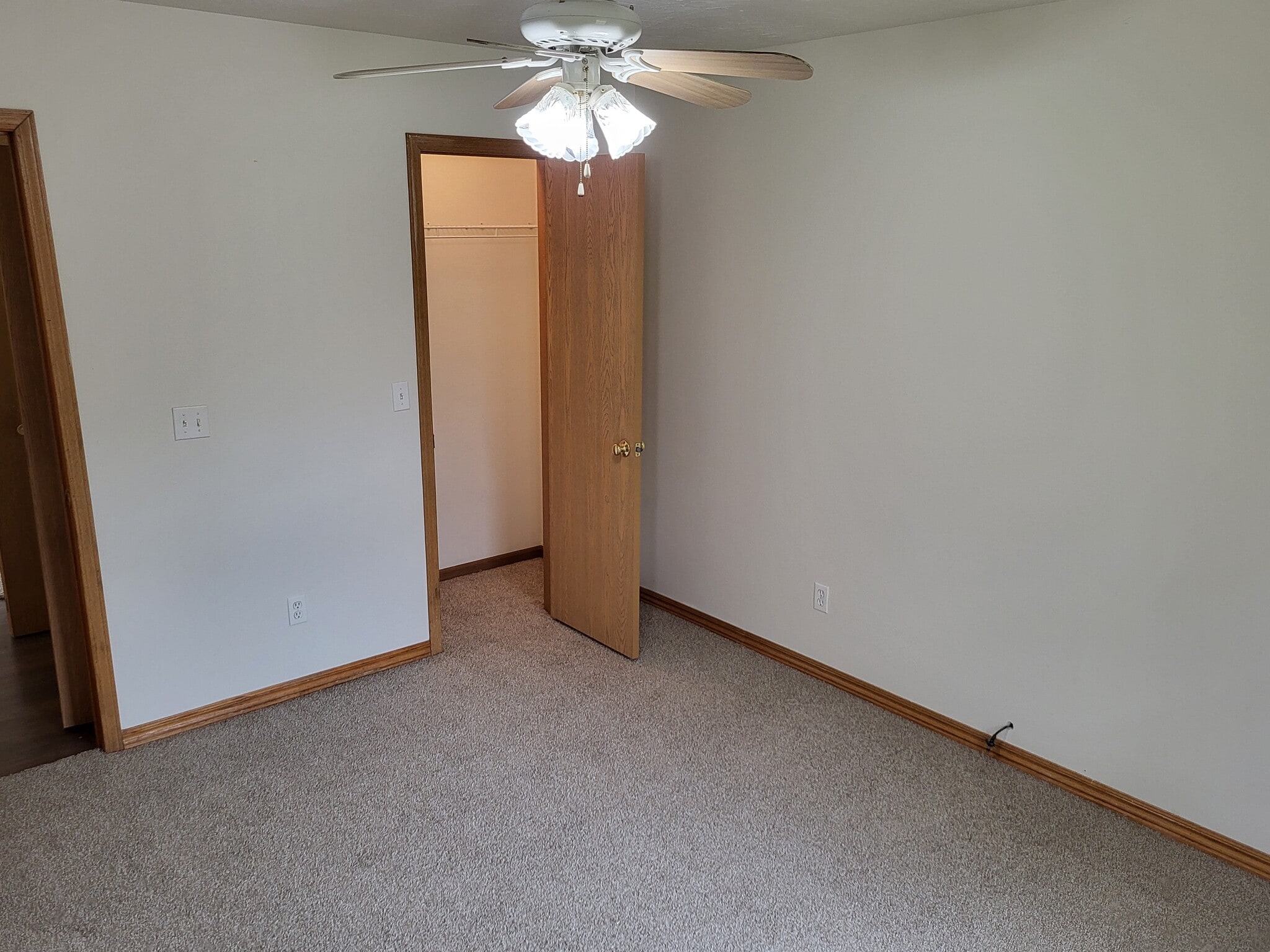 SW Bedroom Closet - 2675 N National Ave
