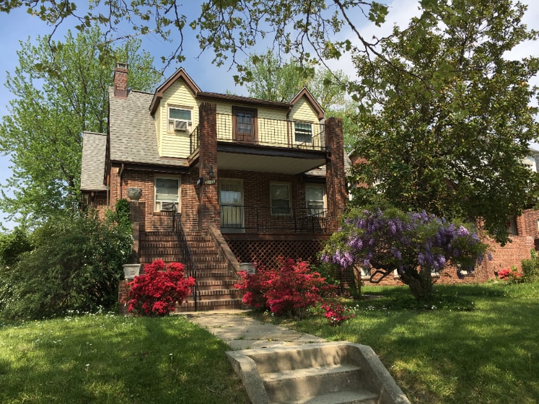 Primary Photo - 3030 Pinewood Ave