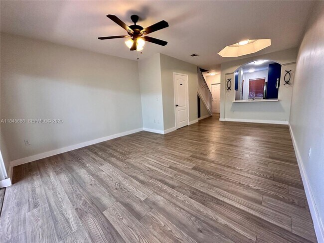 Building Photo - 120 SW 109th Ave