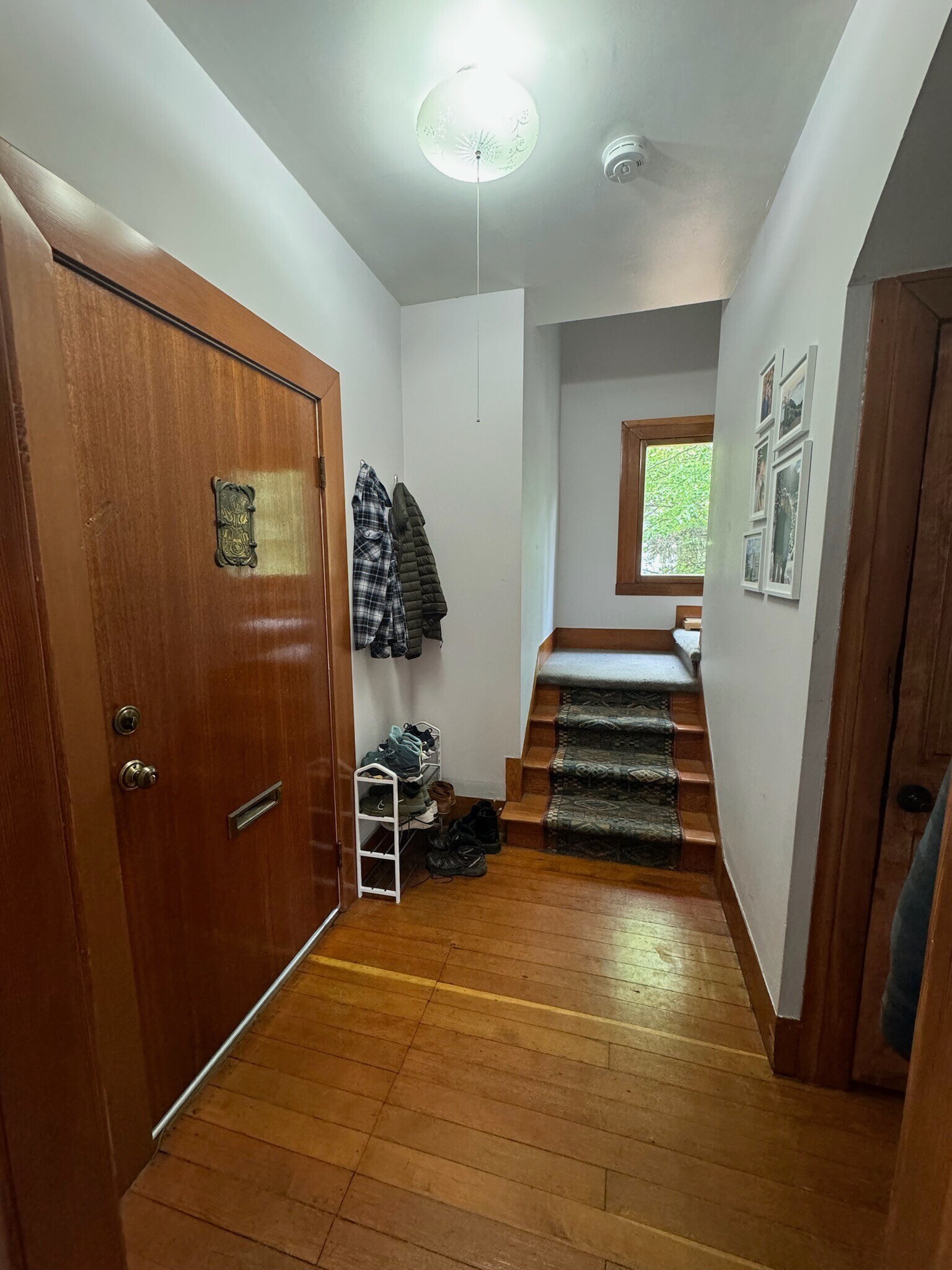 Building Photo - 634 NE 28th Ave