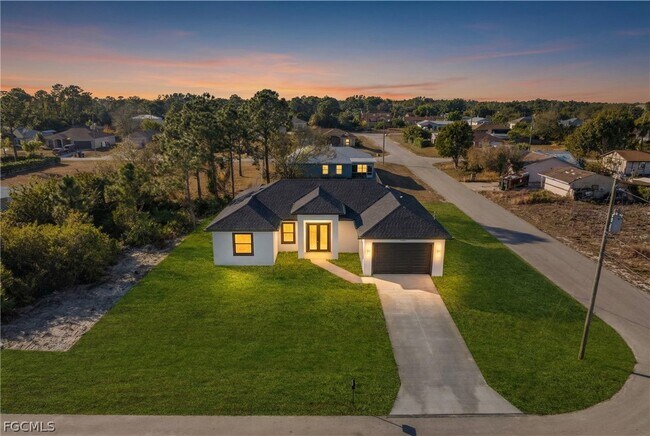 Building Photo - 5231 6th St W