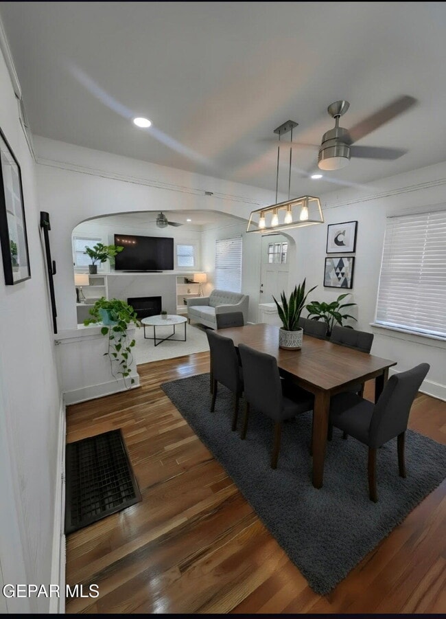 Building Photo - 4002 Pershing Dr