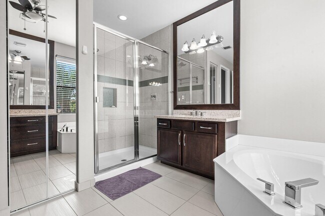 Building Photo - 14543 White Jade Terrace