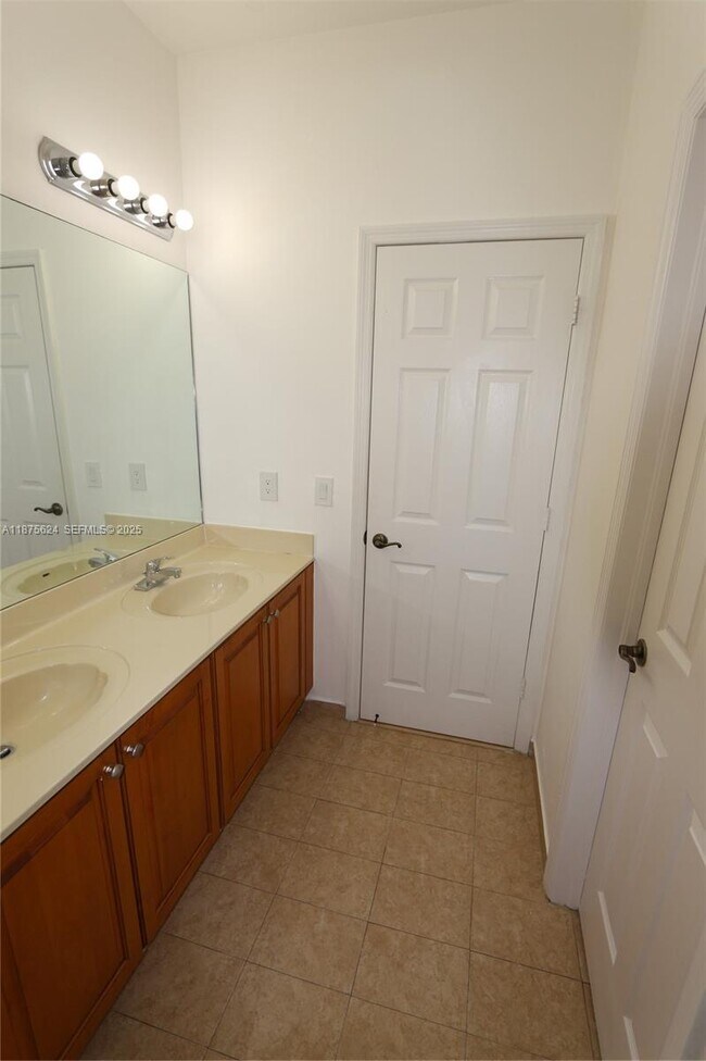 Building Photo - 15449 SW 31st Ln