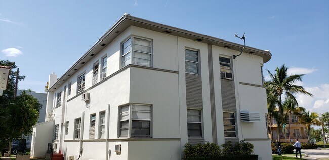 Primary Photo - 7124 Bay Dr