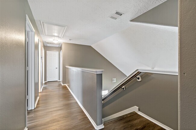 Building Photo - 5422 Summer Spring Ln