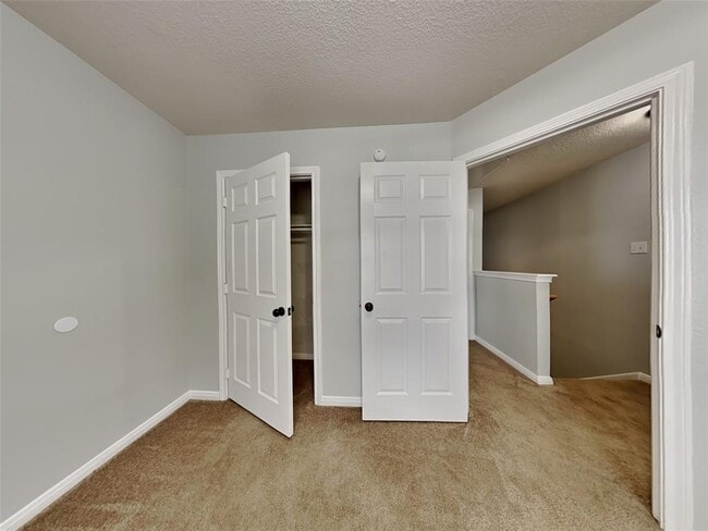 Building Photo - 5003 Hauna Ln