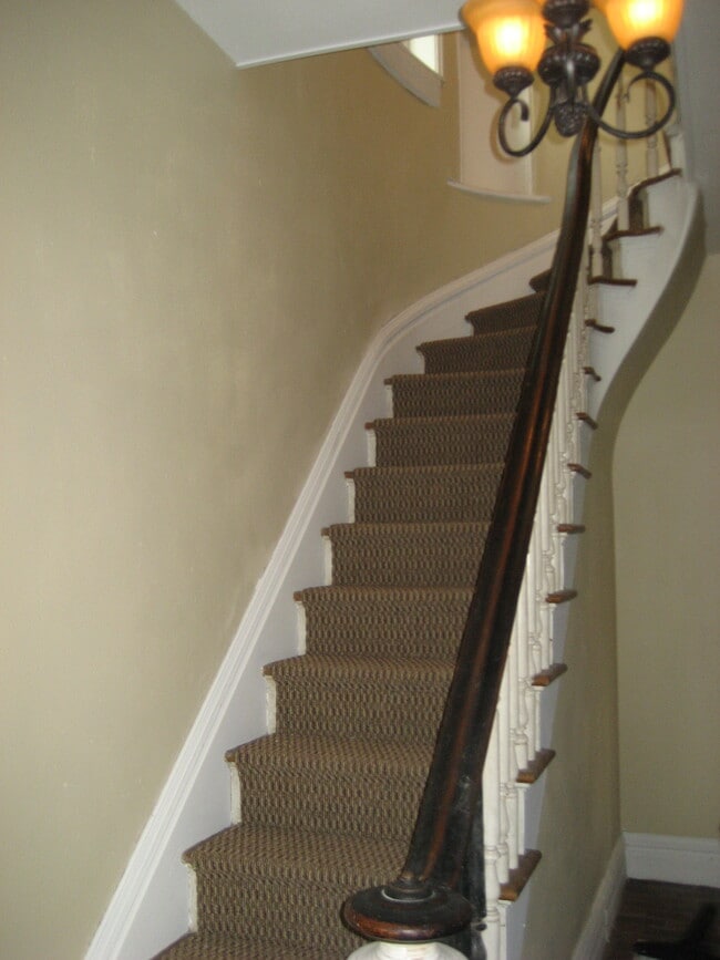 Building Photo - 230 S Dodge St