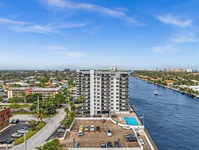 Building Photo - 5100 Dupont Blvd