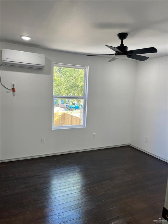 Building Photo - 18 Miller Ave