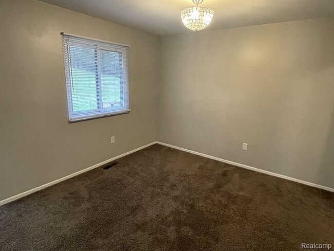 Building Photo - 4924 Broomfield Ct