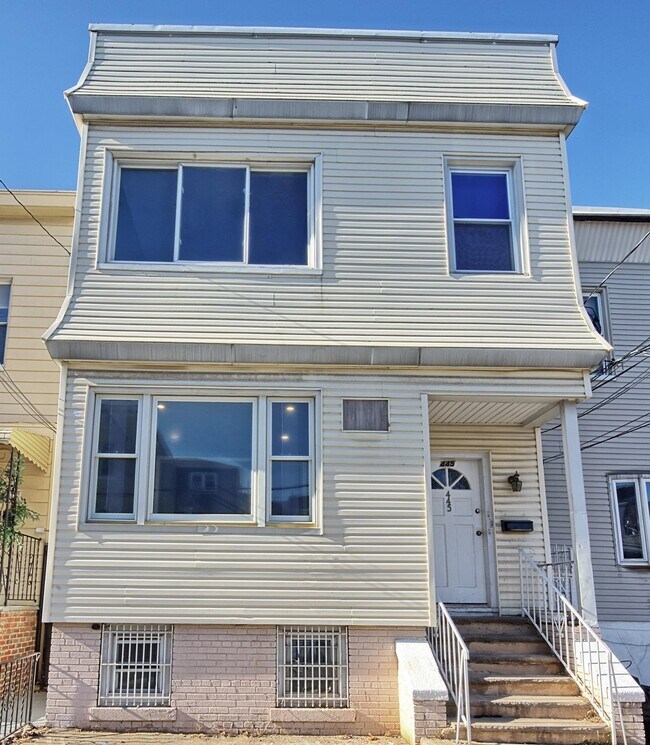 Building Photo - 445 Liberty Ave