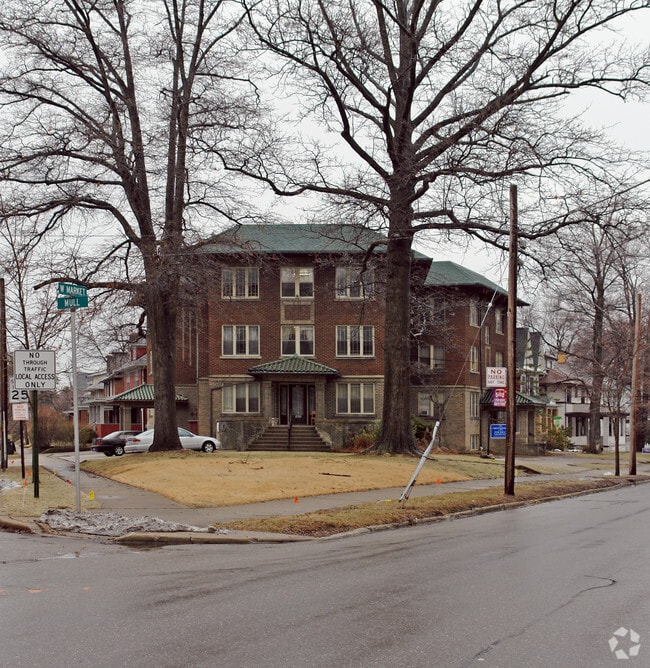 Primary Photo - The Chesterfield Apartments
