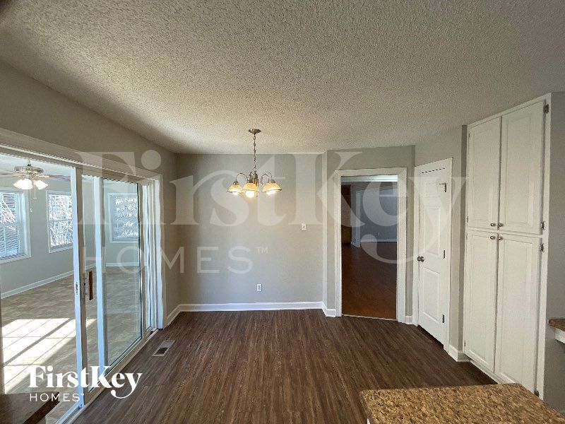 Building Photo - 3801 Blairwood St