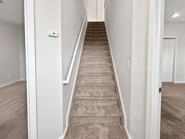 Building Photo - $0 DEPOSIT OPTION. 2 BED 2.5 BATH CONDO AT STUDIO 70 IN DENVER'S GOLDEN TRIANGLE. PARKING INCLUDED!