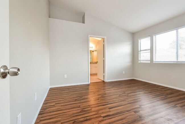 Building Photo - 3445 Golden Pedal St