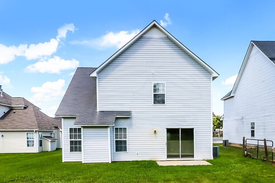 Building Photo - 5805 Bridgeway Dr