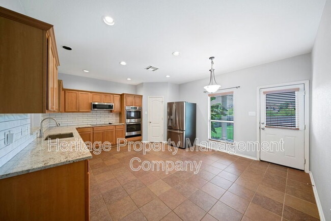 Building Photo - 304 Rustic Tr