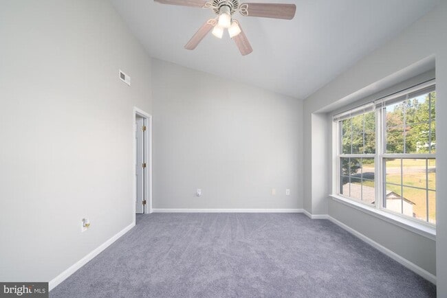 Building Photo - 105 Brenwick Ct