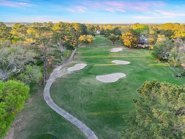 Building Photo - 199 Springs Edge Dr