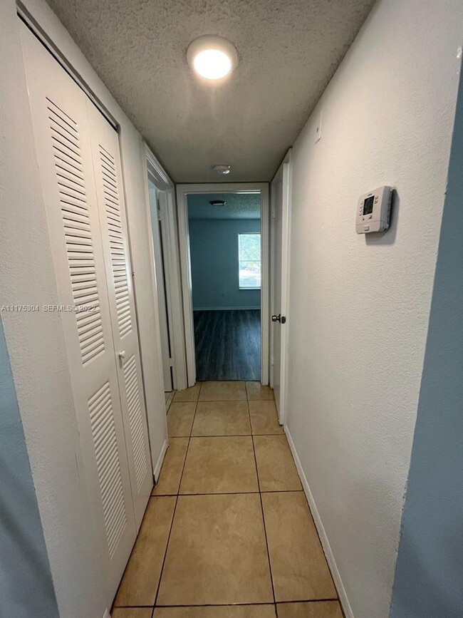 Building Photo - Spacious 2-bed, 2-bath apartment - Ponte Verde at Palm Beach Lakes