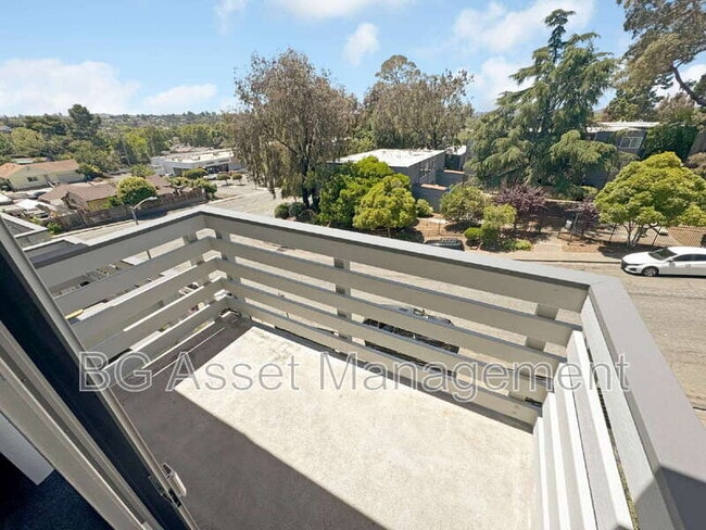 Building Photo - 110 Avian Dr