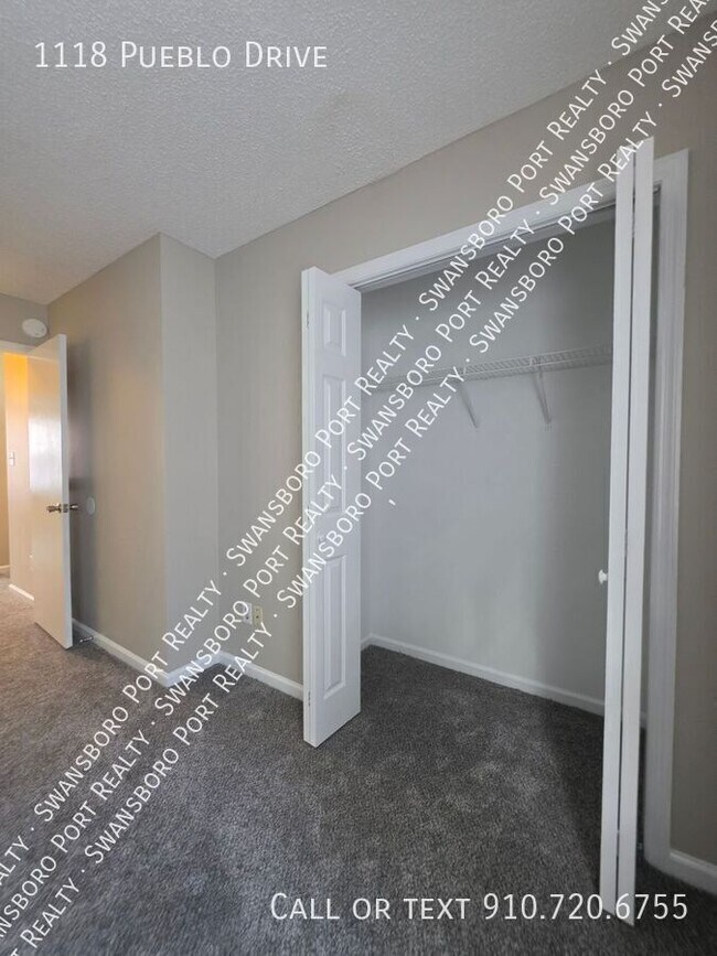 Building Photo - 1118 Pueblo Dr