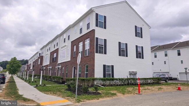 Building Photo - 3089 Herr St