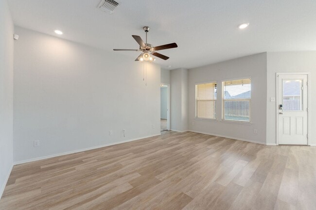 Building Photo - 2051 Wigeon Wy