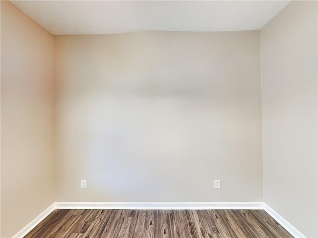 Building Photo - 217 Autumn Ridge Dr