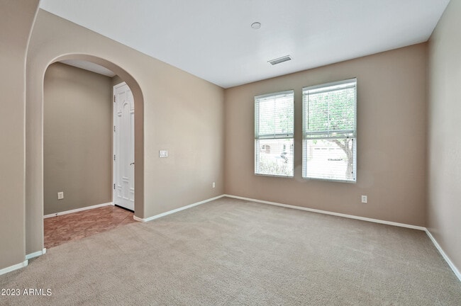 Building Photo - 1165 E Gail Dr