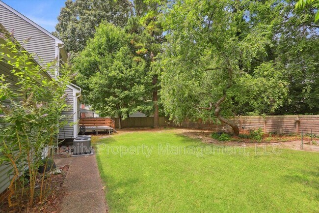 Building Photo - 11 Blacksmythe Ln