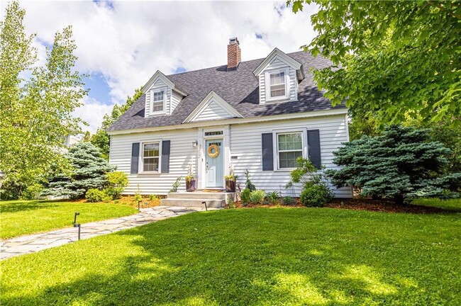 Primary Photo - Stunning 4-Bedroom Home with Attached Gara...