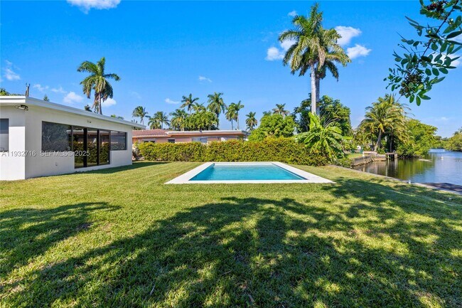 Building Photo - 317 N 31st Ave