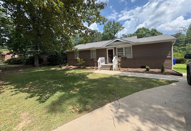 Building Photo - 103 Fairlane Cir