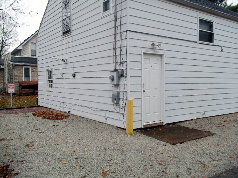 Building Photo - 424 Dodge St