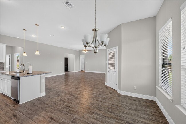Building Photo - 2819 Diamondback Dr