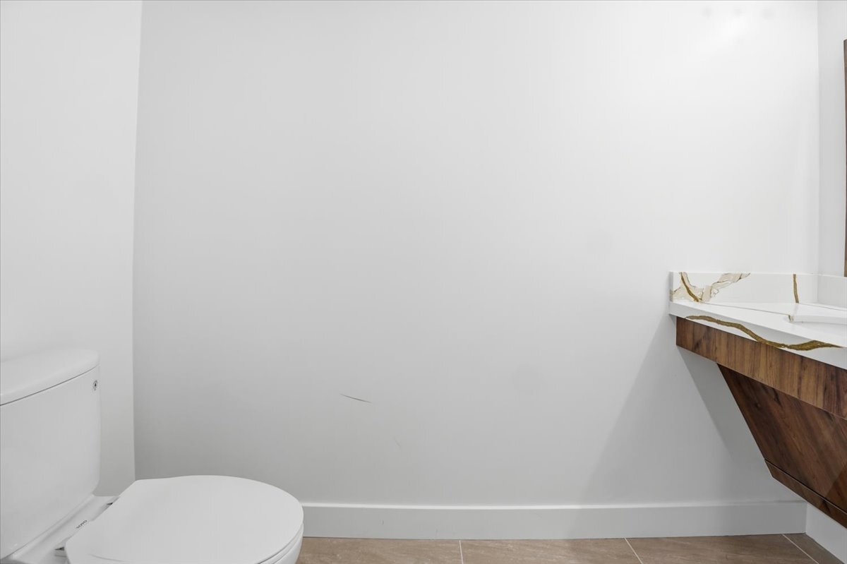 Building Photo - 1820 Prosser Ave