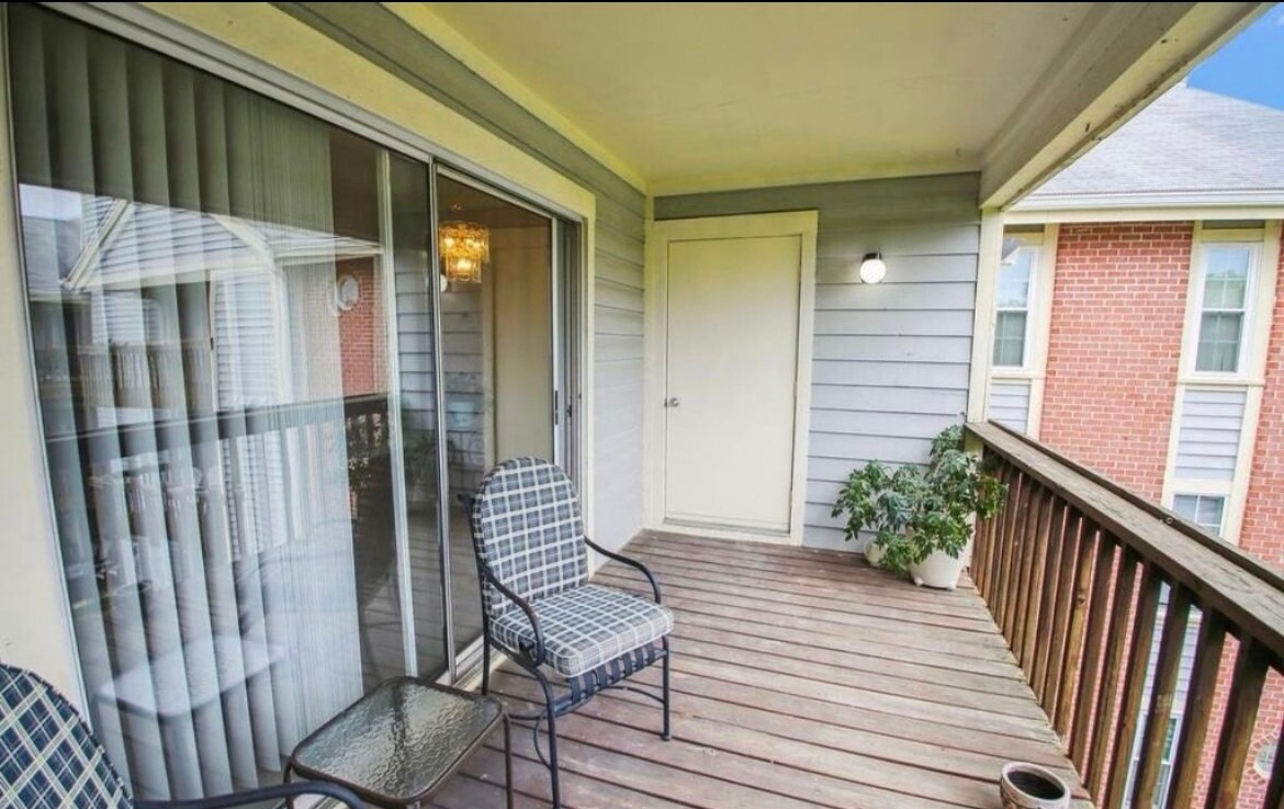 Building Photo - 116 Water Fountain Way